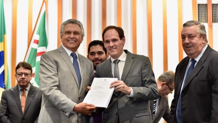 Governador pretende trabalhar de forma transparente com os deputados estaduais para “superar todas as adversidades”